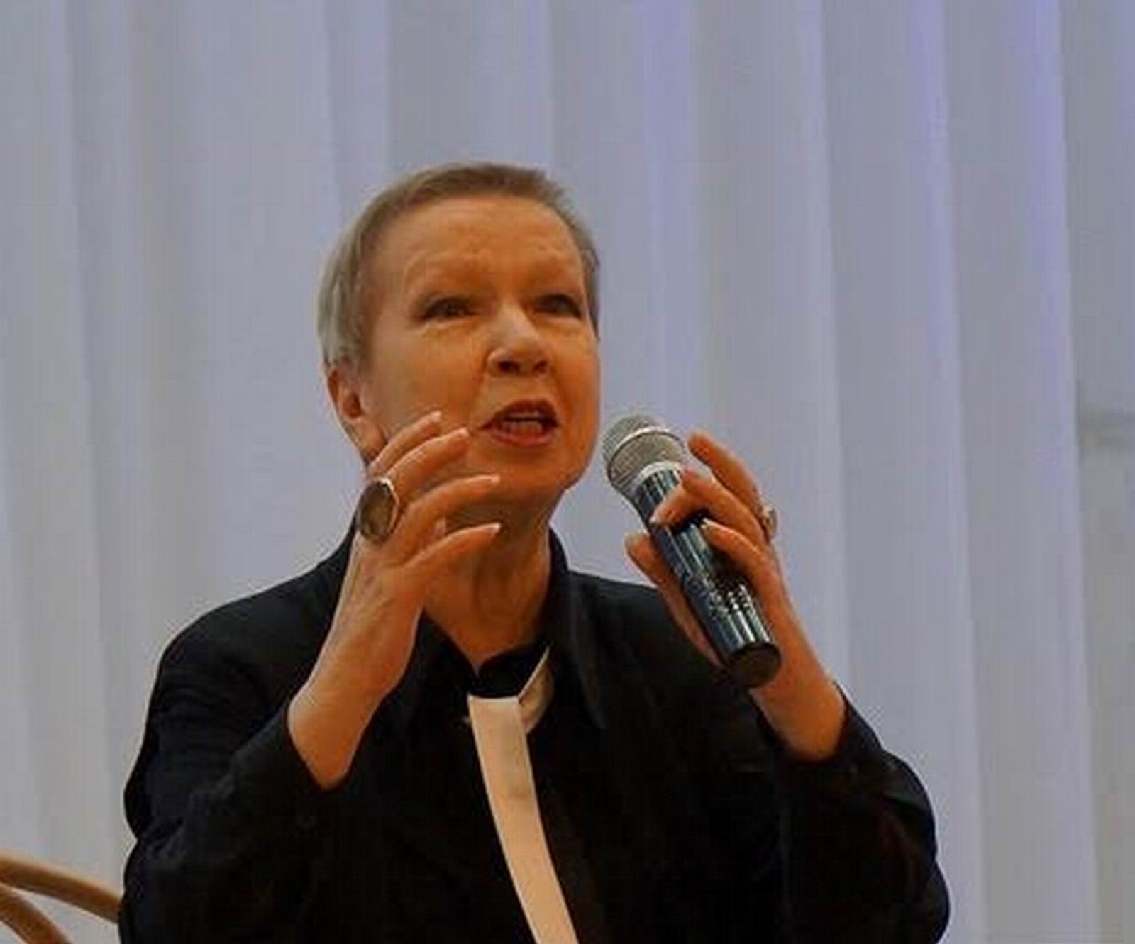 Иллюстрация: Антонина Кузнецова<br> «Марина Цветаева: Есть счастливцы и счастливицы…” <br>Стихи, проза, письма»