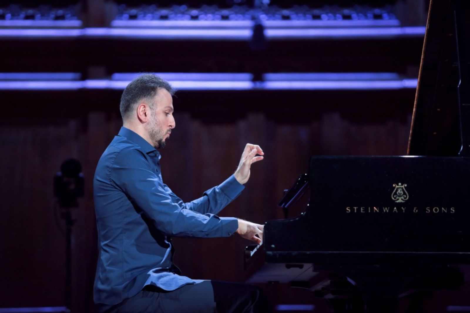 Иллюстрация: Концерт Вазгена Вартаняна